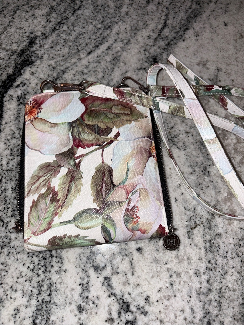 Coco + Carmen White Floral Crossbody with Green Leaves - Picture 6 of 7